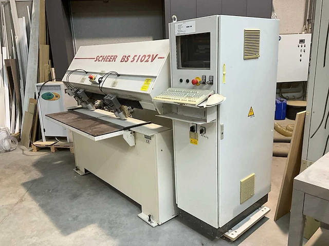 Scheer bs 51 deuvelinvoermachine cnc gestuurd - afbeelding 21 van  22