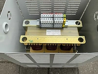 Scheidings- of vermogenstransformator, triphas - afbeelding 3 van  12