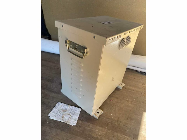 Scheidingstransfo 20kva - afbeelding 1 van  2