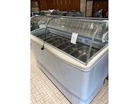 Schepijsvitrine - afbeelding 1 van  5