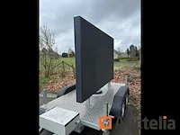 Scherm leidde op aanhanger 4m² scherm