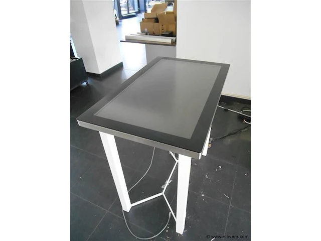 Scherm op stalen frame 62x102x95 - afbeelding 1 van  1
