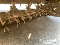 Schijvenmaaier met kneuzer - afbeelding 3 van  11