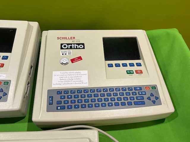 Schiller cardiovit at-102 meerkanalig elektrocardiografen - afbeelding 2 van  4