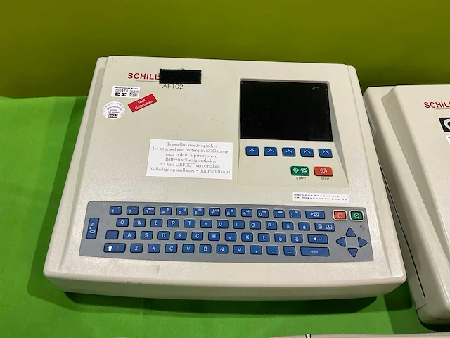 Schiller cardiovit at-102 meerkanalig elektrocardiografen - afbeelding 3 van  4