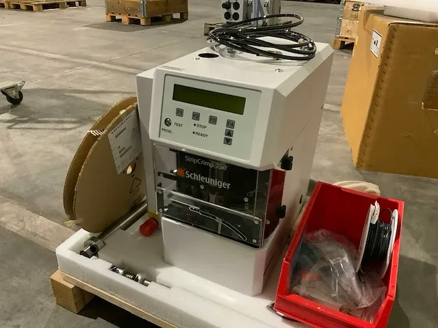 Schleuniger stripcrimp 750 automatische stripmachine - afbeelding 1 van  8