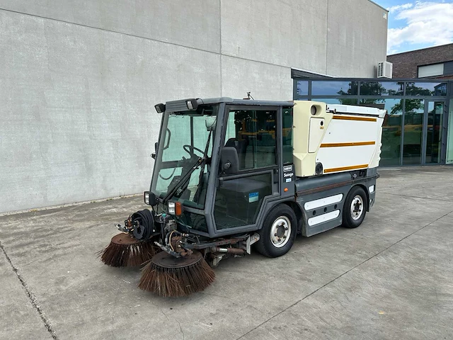 Schmidt - 2001 - swingo 225 - zelfrijdende veegmachine - afbeelding 1 van  54