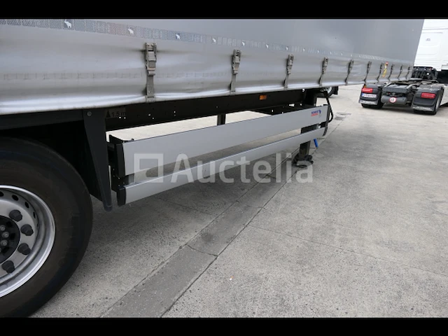 Schmitz cargobull schuifzeiloplegger dekzeil platform en vloer voor coil transport - afbeelding 15 van  34