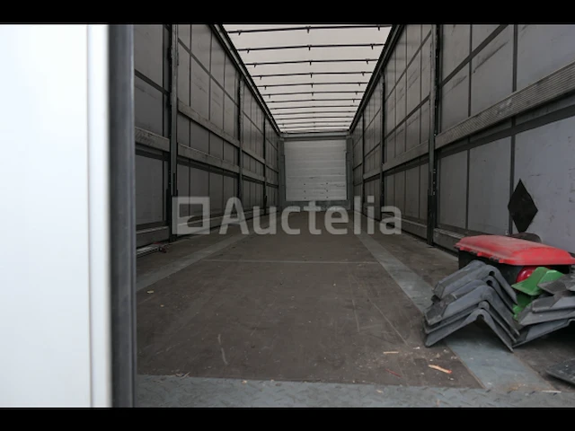 Schmitz cargobull schuifzeiloplegger dekzeil platform en vloer voor coil transport - afbeelding 19 van  34
