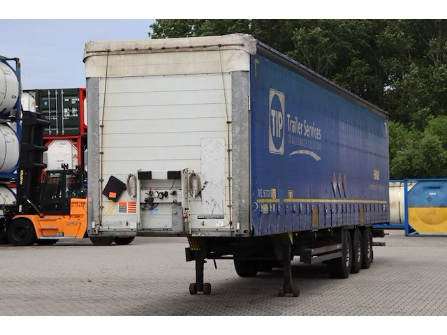Schmitz curtainsider discbrakes stake-pots - afbeelding 1 van  1