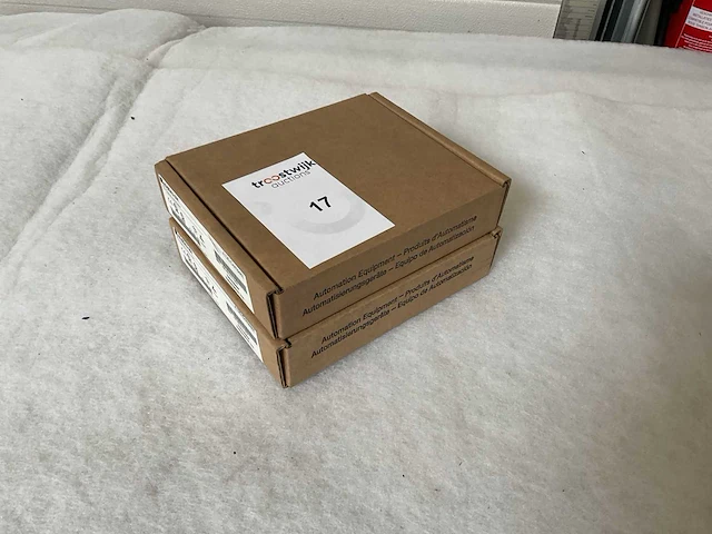 Schneider a120-compact as-bdau-204 plc module (2x) - afbeelding 1 van  4