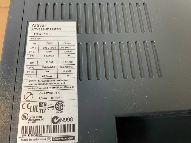 Schneider altivar 312 atv312hd11m3b frequentieregelaar - afbeelding 10 van  10