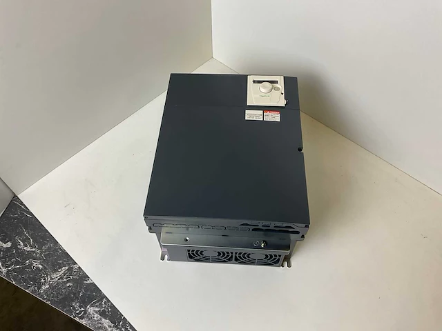 Schneider altivar 312 atv312hd11n4b frequentieregelaar - afbeelding 9 van  13