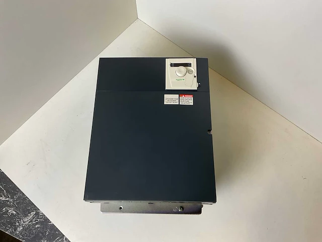 Schneider altivar 312 atv312hd11n4b frequentieregelaar - afbeelding 10 van  13