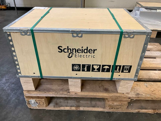 Schneider altivar 71 atv71hd45m3xg1 inbouw frequentieregelaar - afbeelding 1 van  11