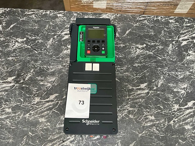 Schneider altivar 930 frequentieregelaar - afbeelding 2 van  6