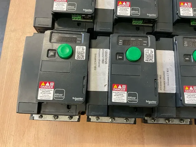 Schneider altivar320 frequentieregelaar (10x) - afbeelding 4 van  6