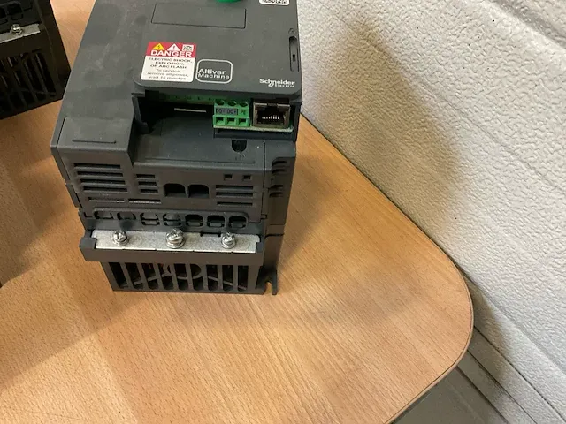 Schneider altivar320 frequentieregelaar (10x) - afbeelding 5 van  6