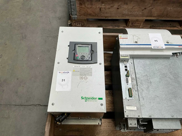Schneider altivar61 frequentieregelaar - afbeelding 2 van  6