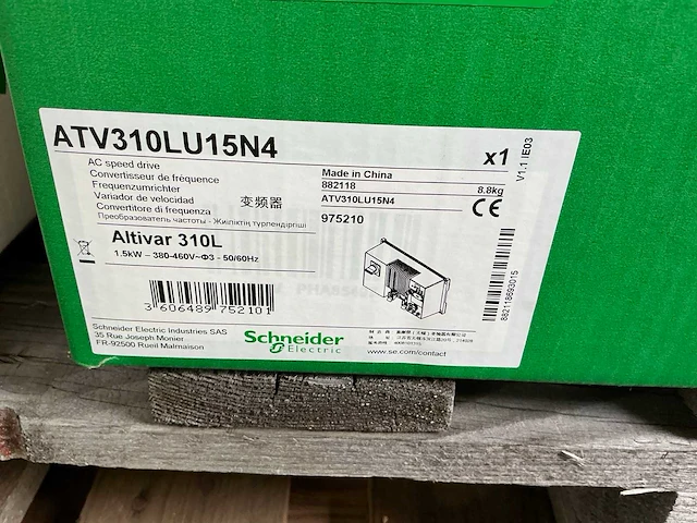 Schneider atv310lu15n4 frequentieregelaar - afbeelding 7 van  7