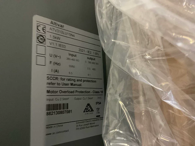 Schneider atv310lu15n4 frequentieregelaar - afbeelding 5 van  7