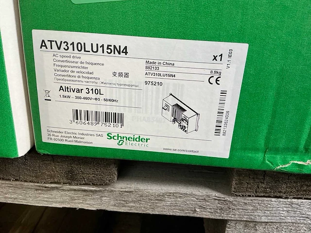 Schneider atv310lu15n4 frequentieregelaar - afbeelding 7 van  7
