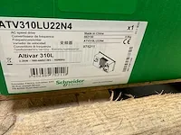 Schneider atv310lu22n4 frequentieregelaar - afbeelding 8 van  8