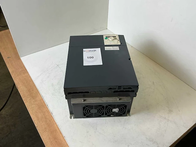 Schneider atv312hd15n4 frequentieregelaar - afbeelding 2 van  5