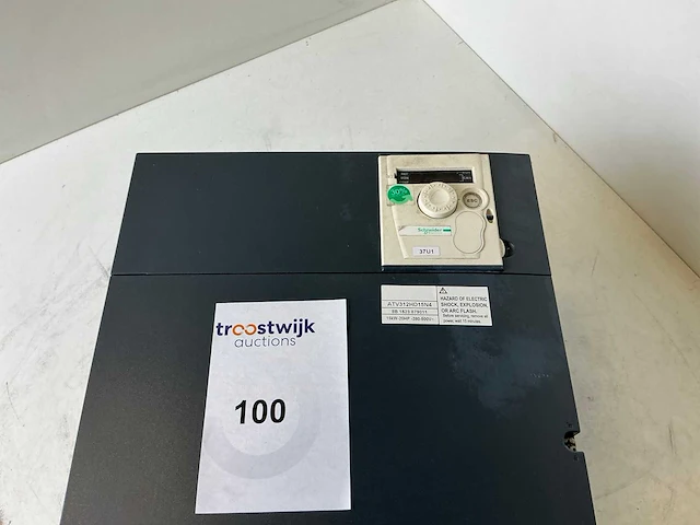 Schneider atv312hd15n4 frequentieregelaar - afbeelding 3 van  5