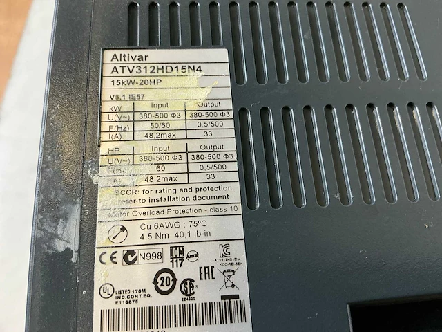 Schneider atv312hd15n4 frequentieregelaar - afbeelding 6 van  6