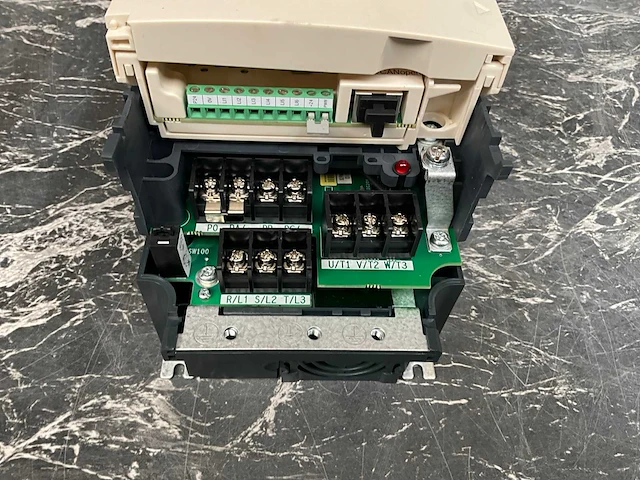 Schneider atv71h037m3g1 frequentieregelaar (4x) - afbeelding 5 van  8