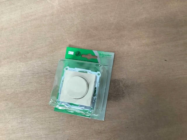 Schneider electric 1073821 dimmer 60-400 w (56x) - afbeelding 2 van  3