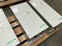 Schneider electric altivar atv212wd18n4c frequentieregelaar - afbeelding 1 van  5