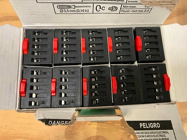 Schneider partij elektrische onderdelen - afbeelding 17 van  50