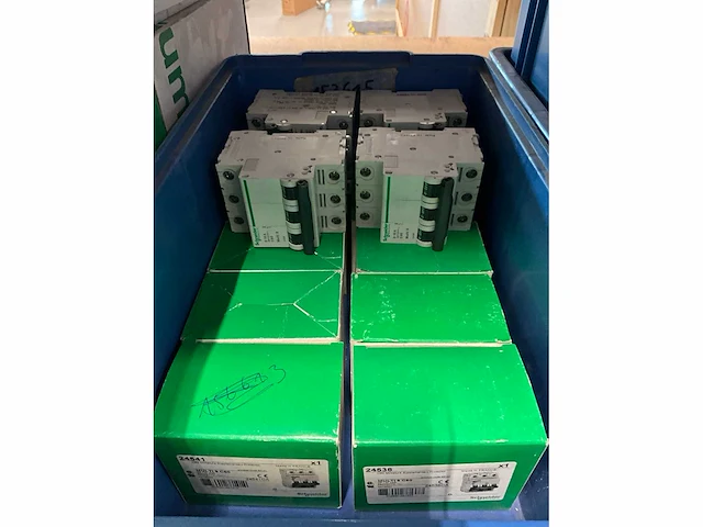 Schneider partij elektrische onderdelen - afbeelding 49 van  50