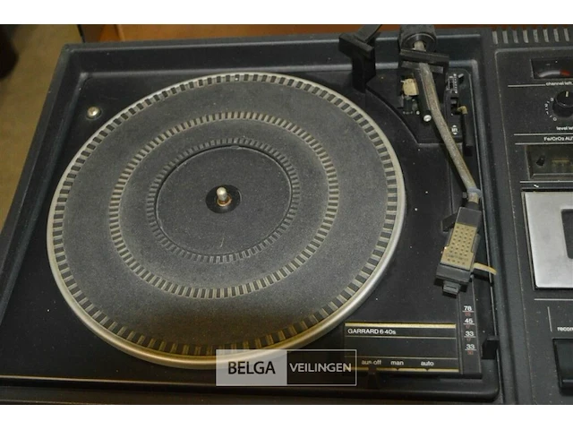 Schneider radio en platenspeler - afbeelding 3 van  7