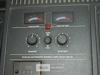 Schneider radio en platenspeler - afbeelding 7 van  7