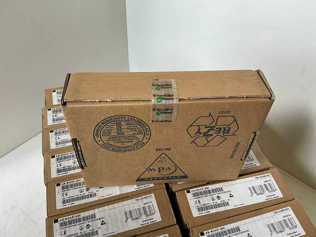 Schneider tsx compact as-bdap-250 plc module (20x) - afbeelding 3 van  7