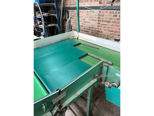 Schoemans 3-sporige appelen-/peren sorteermachine - afbeelding 4 van  7