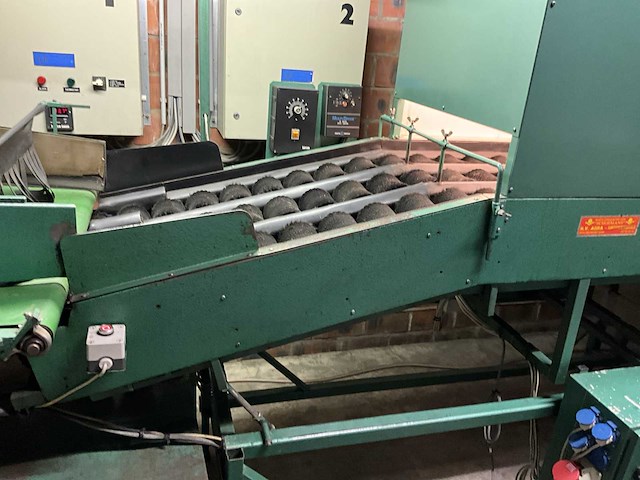 Schoemans 3-sporige sorteermachine - afbeelding 20 van  21