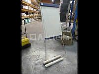 Schoolbord met document broodje - afbeelding 1 van  3