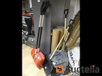 Schoppen, borstel en gereedschapsgreep - afbeelding 4 van  6