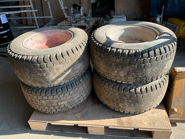 Schranklader banden en velgen - afbeelding 1 van  8