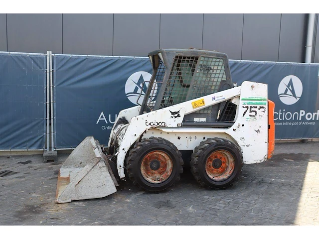 Schranklader bobcat 753 skid-steer loader diesel 2000 - afbeelding 1 van  1