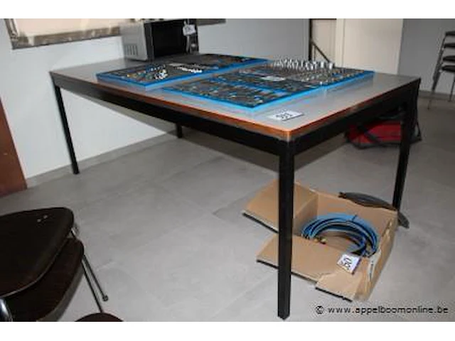 Schrijftafel afm 200x100cm - afbeelding 1 van  1