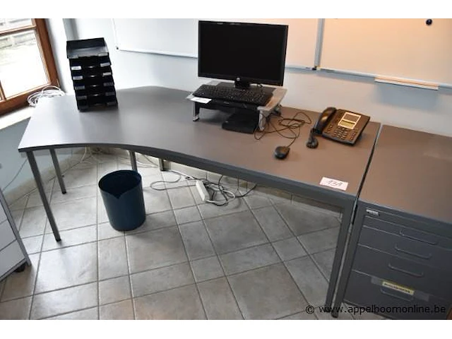 Schrijftafel - afbeelding 1 van  1