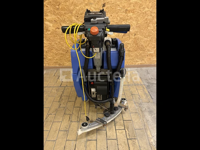 Schrob-/zuigmachine - numatic reinigingsmachine ttb 4552 100 st - afbeelding 12 van  16