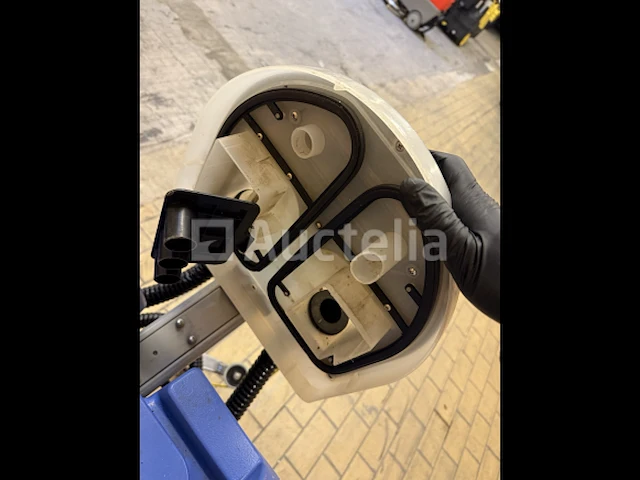 Schrob-/zuigmachine - numatic reinigingsmachine ttb 4552 100 st - afbeelding 15 van  16