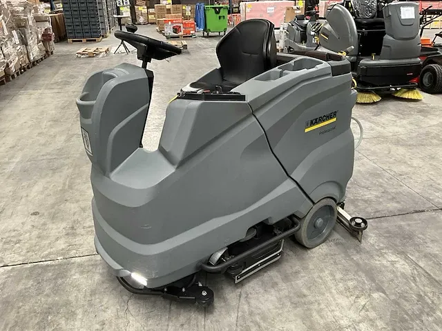 Schrob-zuigmachine kärcher professional b 150 r - afbeelding 1 van  17