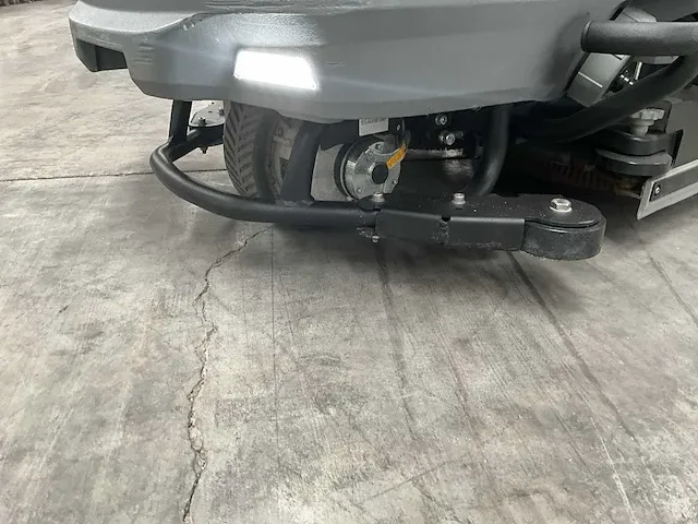 Schrob-zuigmachine kärcher professional b 150 r - afbeelding 15 van  17